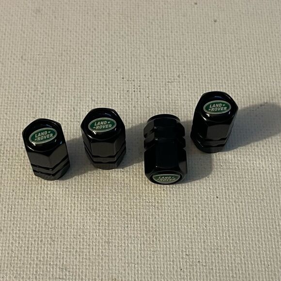 Land Rover valve Stem caps in Black set of 4 NWT - Picture 3 of 4